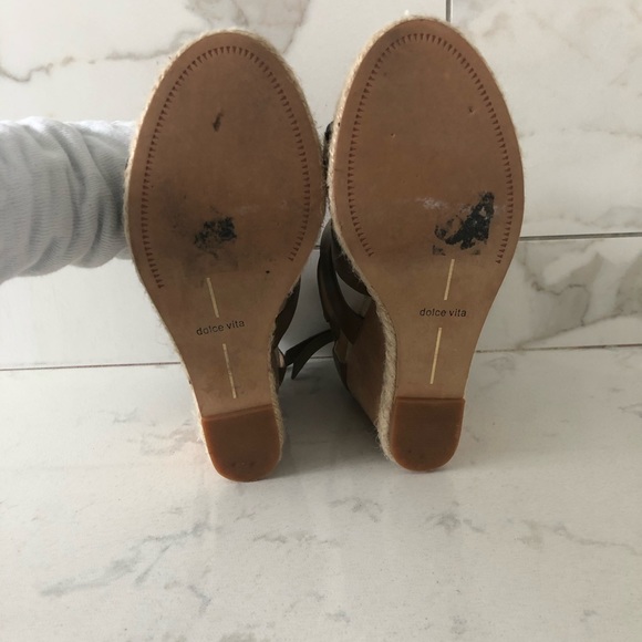 Dolce Vita wedges with zebra print toe strap - Picture 3 of 4